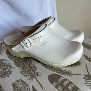 Sanita White Leather Clogs size 39